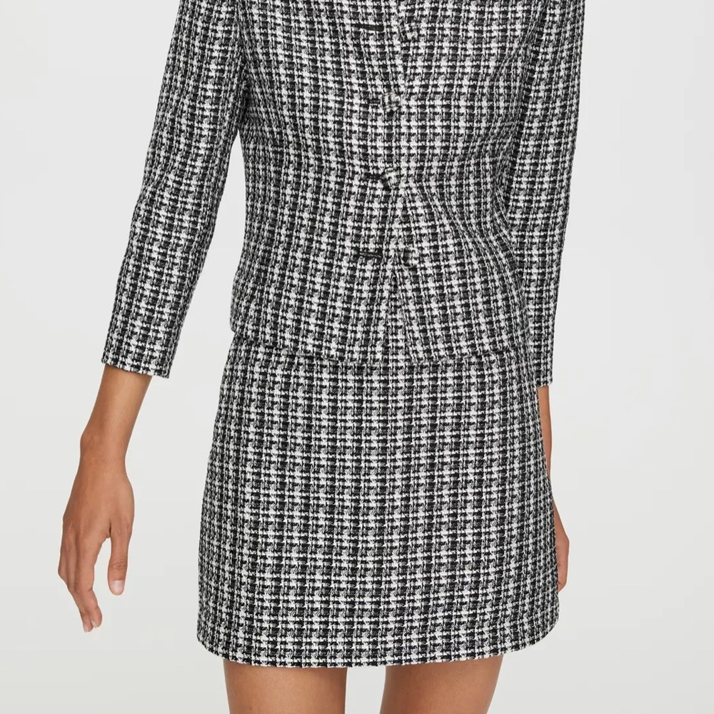 Aritzia Babaton Bryn Skirt - Picture 2 of 9